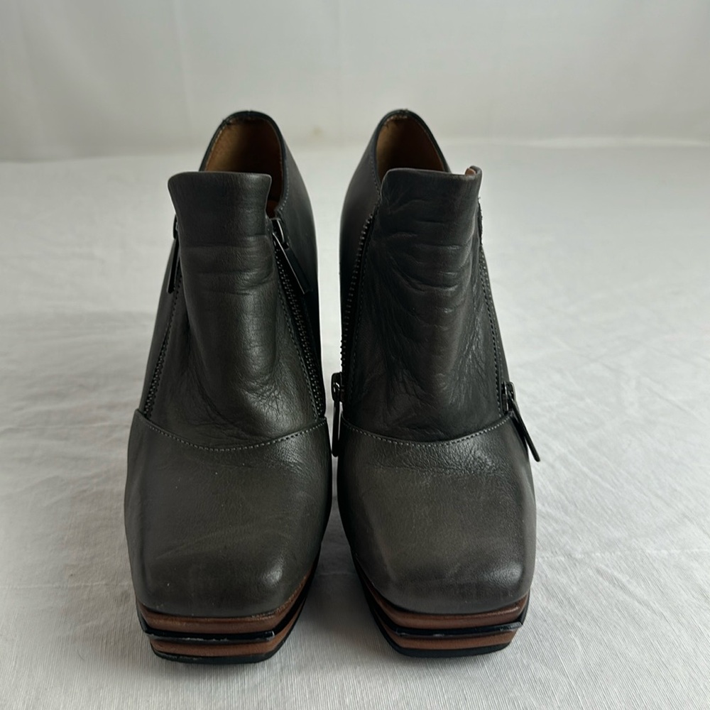 John Fluevog heels - Picture 1 of 7